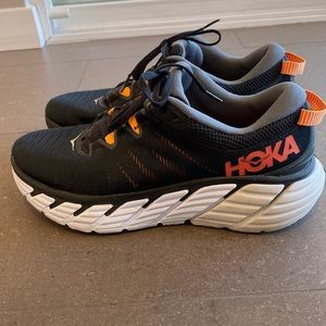 Men’s Hoka Gaviota 3, sz 9